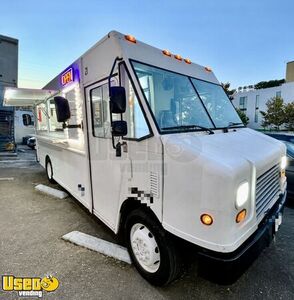 2009 25' Workhorse All-Purpose Food Truck Mobile Kitchen Unit