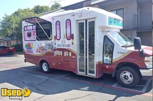 2012 Ford E350 Econoline Super Duty Snowball and Ice Cream Truck