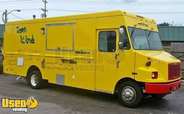 30' Freightliner Food Truck