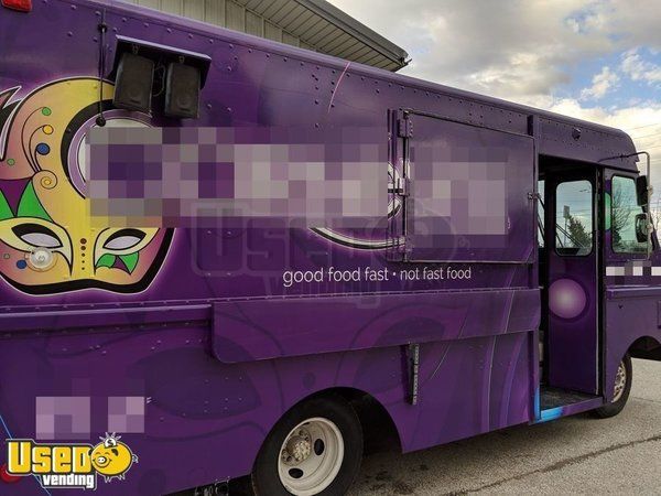 2016 Remodeled Mobile Kitchen Chevrolet P30 Step Van Food Truck