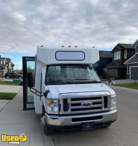 2012 Ford E-450 Super Duty Beverage Vending Truck with New & Unused Interior