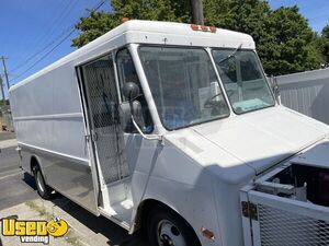 Clean - GMC P3500 Mobile Coffee/Espresso Truck | Mobile Vending Unit