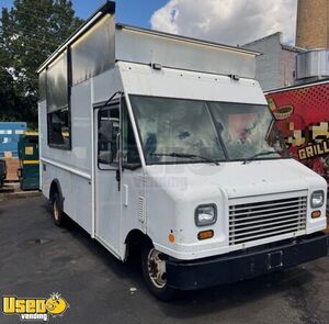 2019 22' Ford E450 Mobile Kitchen Food Truck w/ 2025 Kitchen Buildout + Fire System