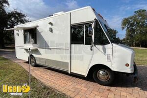 2003 Utilimaster P42 Workhorse All-Purpose Food Truck w/ Pro Fire System