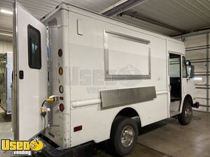 20' Chevrolet P30 Diesel Step Van Food Truck with Brand NEW 2021 Kitchen