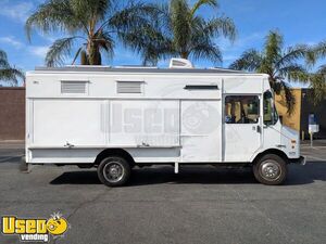 Purpose Built - 2007 25' Workhorse Crepe Truck with HCD Insignia & Fire Suppression