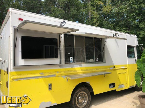 All Stainless Steel 2006 Diesel Ford Freightliner Kitchen Food Truck