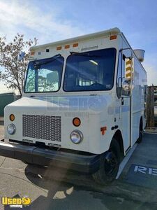 2004 P42 Diesel Step Van Food Truck with Brand New Kitchen