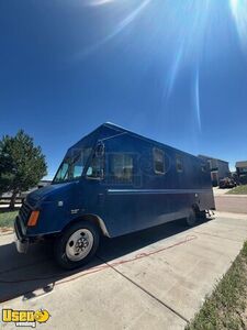 Solar Powered - 2000 26' GMC All - Purpose Food Truck