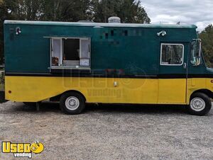 Low Mileage - Ford Econoline E350 Diesel Food Truck | Mobile Food Unit