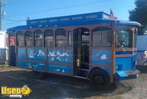 20' Diesel International Trolley Food Truck with 2020 Kitchen Build-Out