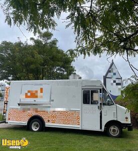 Low Mileage 2009 Ford Step Van Food Truck / Ready to Go Mobile Kitchen Unit