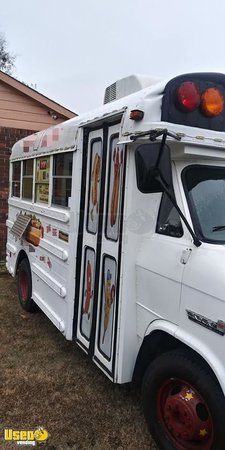 Rarely Used Ford F150 Van Kitchen Food Truck/Mobile Kitchen Unit Shape