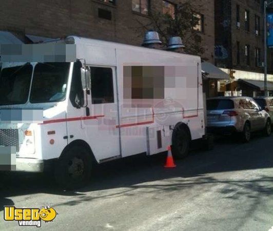 2001- 14' Grumman Stepvan Mobile Kitchen Food Truck