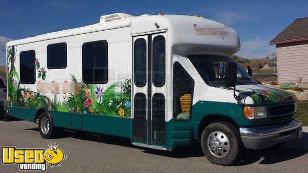 2002 - Ford 28' Food Truck Mobile Kitchen