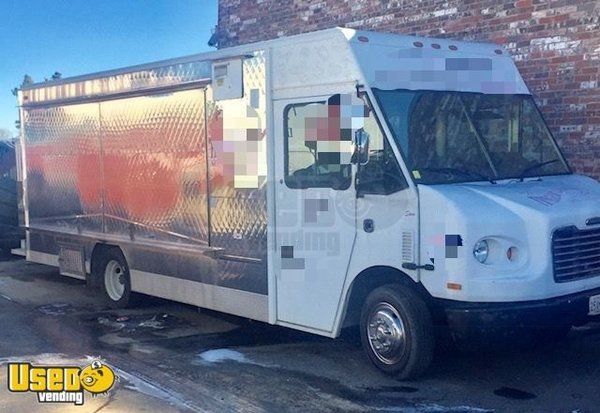 2005 Freightliner Food Truck