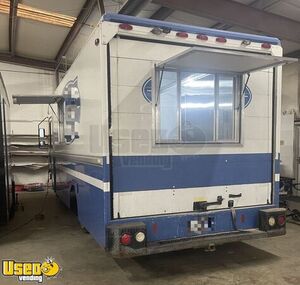 2004 22' Chevy P30 All Purpose Food Truck| Mobile Food Unit