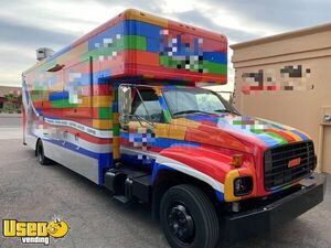 Head-Turning 2000 GMC C6500 Kitchen Food Truck / Mobile Kitchen