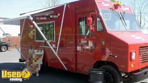 International Workhorse Diesel Mobile Kitchen Food Truck + Grill Trailer