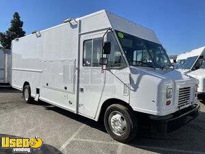 LOW MILES Spotless 2018 Ford F59 V10 20' Step Van All-Purpose Food Truck