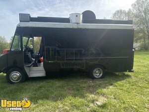 Barely Used 2002 Chevrolet Workhorse Step Van Kitchen Food Truck