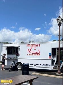 Turnkey - 2011 18' Freightliner P1000 All-Purpose Food Truck