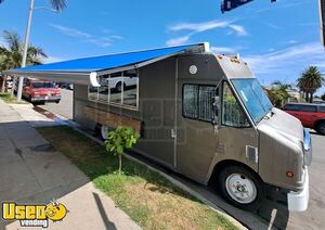 2004 Freightliner MT35 Diesel Step Van Food Truck Kitchen on Wheels