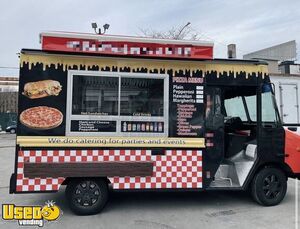 2001 - 16' Workhorse Step Van P42 Pizza Food Truck | Mobile Pizza Unit