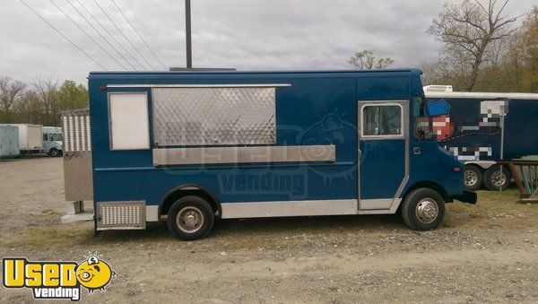 23' Chevrolet P30 Step Van Kitchen Food Truck w/ Commercial-Grade Equipment