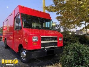 2006 Ford E350 Utiliamaster 18' Food Truck with Pro Fire Suppression System