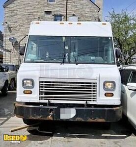 2004 Ford F350 All-Purpose Food Truck with Newly Built Kitchen