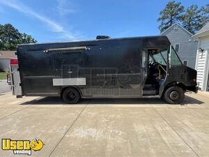 2005 Freightliner All-Purpose Food Truck with Pro Fire System