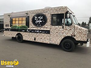 2012 26' Workhorse All-Purpose Food Truck | Mobile Food Unit