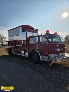 Vintage - 1976 28' LaFrance Fire Truck Pizza and Event Catering Unit