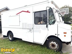 2007 14' Chevrolet P42 Ice Cream Concession Truck Mobile Vending Unit