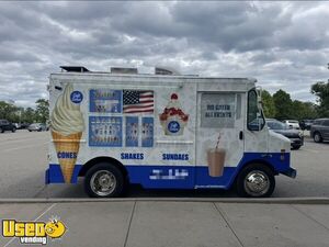 Like New - 2007 Workhorse W42 Soft Serve Ice Cream Truck
