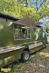 Used 2008 - 24' Ford E350 Food Truck with Pro-Fire Suppression