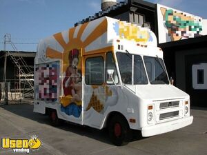18.5' Ice Cream Truck Mobile Vending Unit w/ HCD Insignia