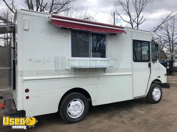 2004 Freightliner M Line Food Truck