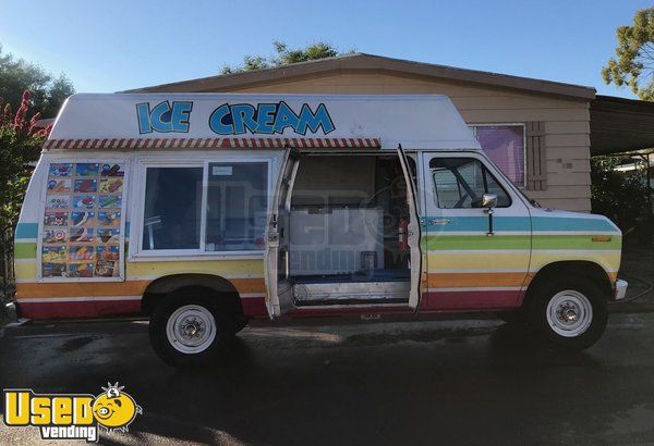 Clean Inside and Out Ford Econoline Ice Cream Truck/Mobile Ice Cream  Business