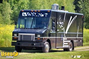 2007 23' Freightliner MT45 Wood-Fired Pizza Oven Food Truck