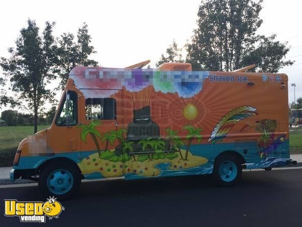 Shaved Ice and Frozen Dessert Food Truck