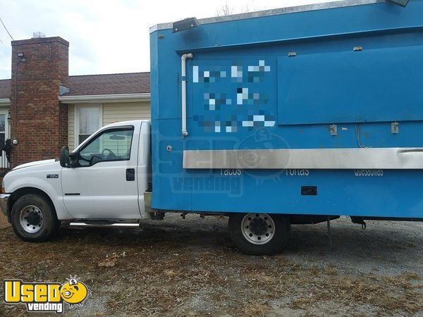 Ready to Serve 2002 Ford Kitchen Food Truck/Mobile Kitchen Condition