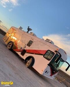 2002 Thomas Built 30' Diesel Bustaurant Professional Kitchen Food Truck