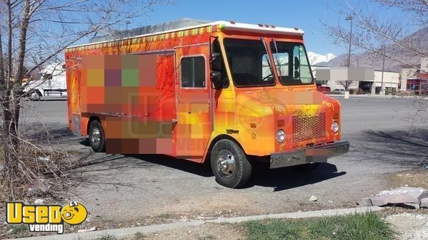 Chevrolet P30 Lunch Serving Truck
