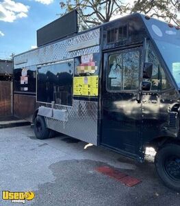 2002 - Ford Super Duty Step Van Kitchen Food Truck with Pro-Fire System