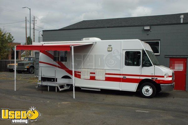 Freightliner Mobile Kitchen Food Truck- NEW Kitchen