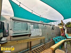 Vintage - 1972 Airstream Rolled Ice Cream & Frozen Yogurt Concession Trailer
