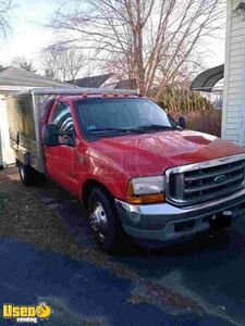 2001 Ford F350 22' Lunch Serving Canteen-Style Food Truck with Internal / External Sound System