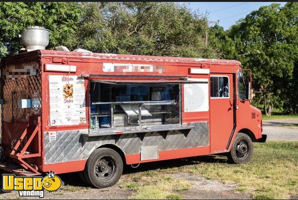 Low Mileage Chevrolet P30 Step Van Food Truck with Very Strong Motor